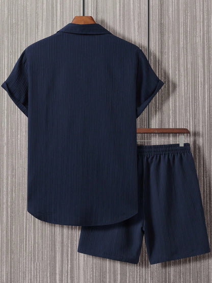 Manfinity Homme Men Solid Button Front Shirt & Plain Drawstring Waist Shorts without Tee, Going Out, Cozy Outfits, Formal